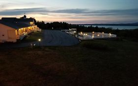 Acadia Ocean View Motel
